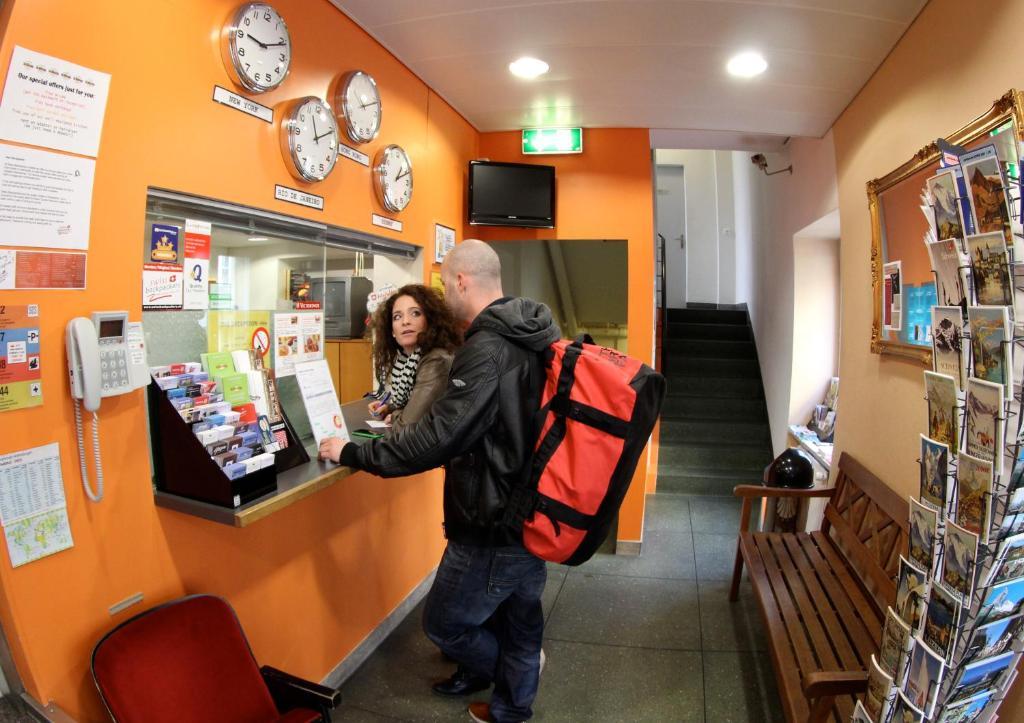 Bern Backpackers Hotel Glocke מראה חיצוני תמונה